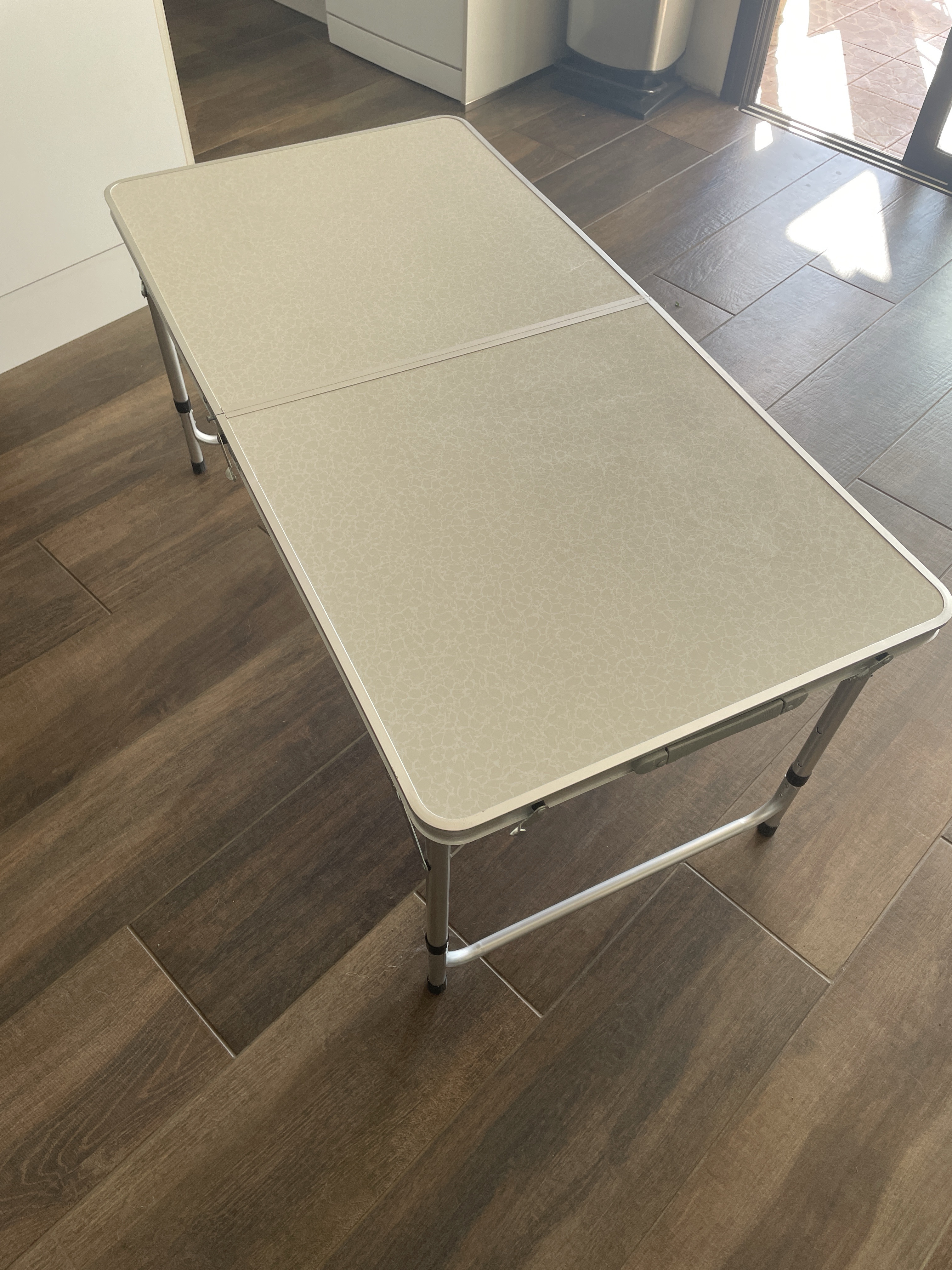 Table de pique nique camping